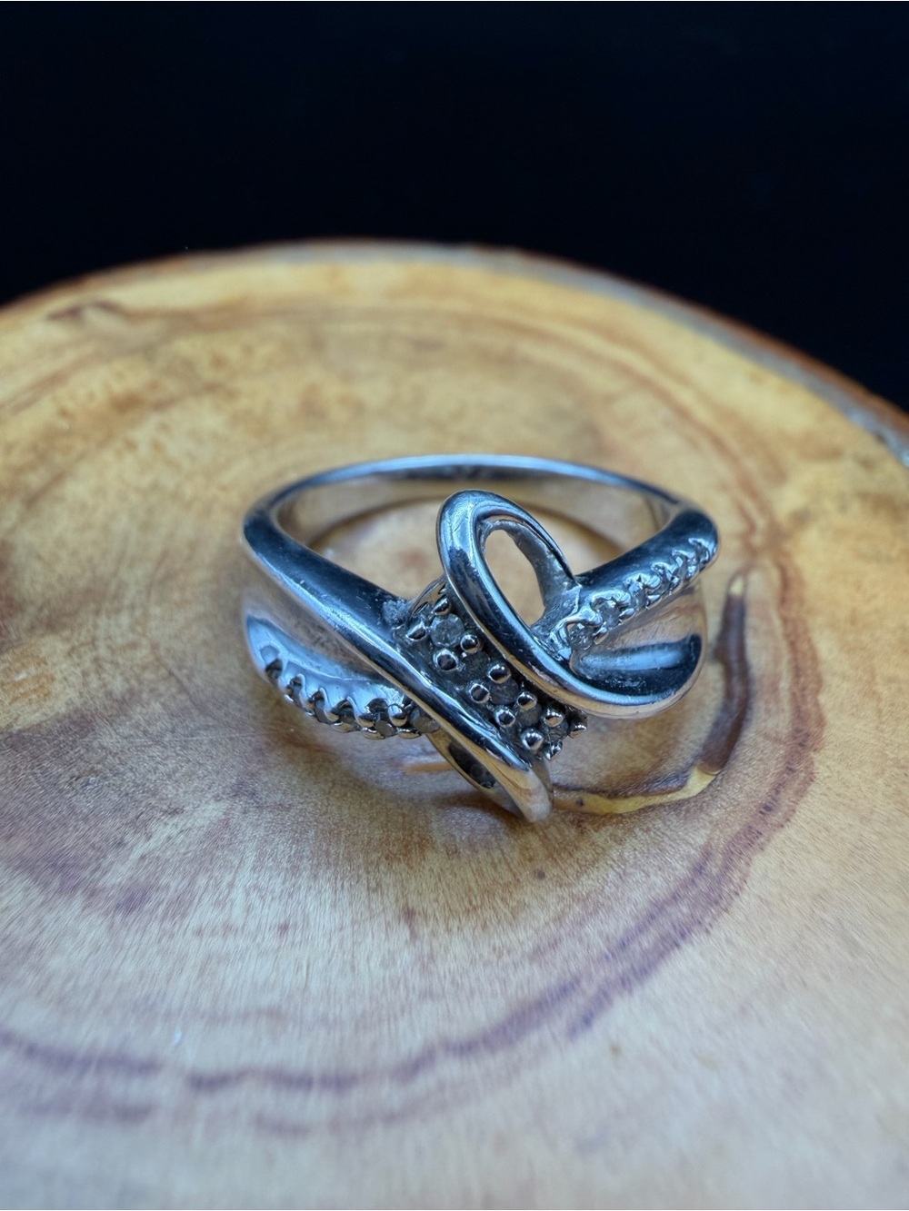 Sterling Silver Knot Swirl Ring w/ Crystals Size 7 - 3.96g